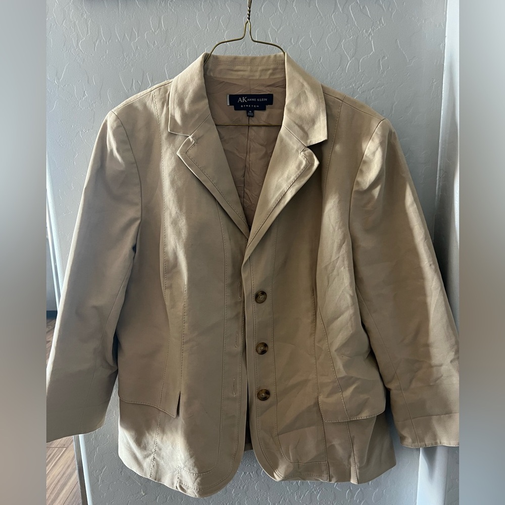 Anne Klein tan blazer